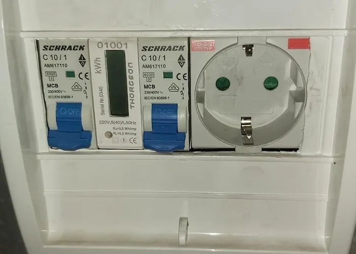 Old Town Modern Apartment *