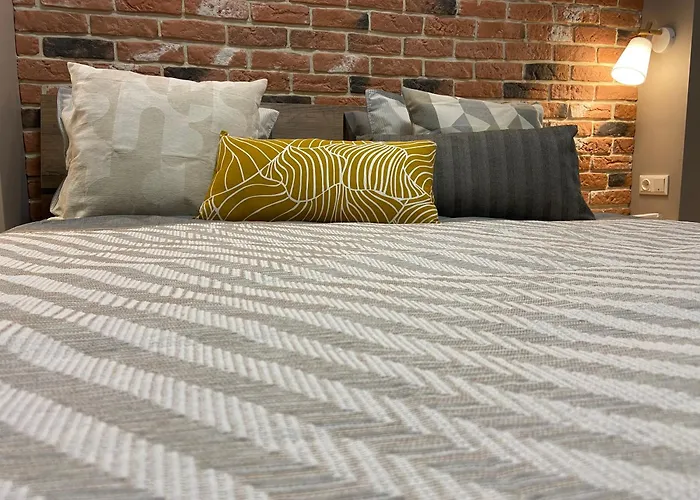 Old Town Modern Apartment