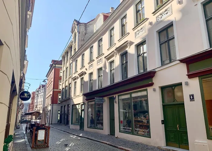 Old Town Modern Apartment *