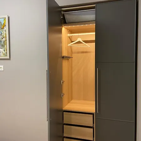 Old Town Modern Apartment *
